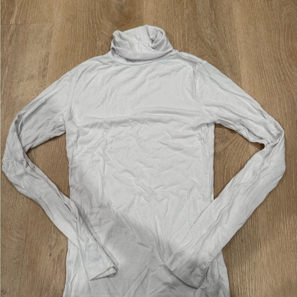 BUNDLE 3 Turtle necks!! - Picture 8 of 12